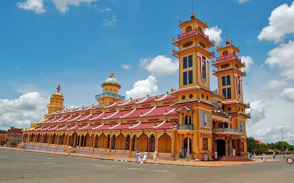 Cao Dai Temple - Ho Chi Minh City Islamic Tour 4 Days - 3 Nights