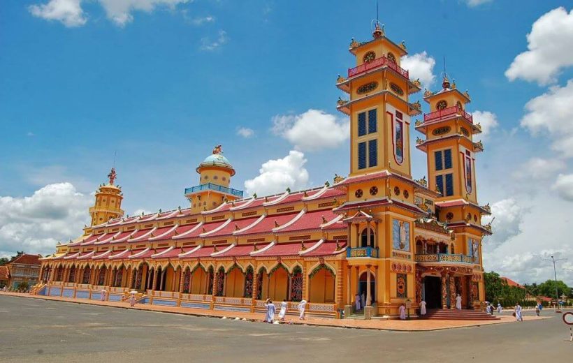 Saigon - Cao Dai Temple - Cu Chi Tunnels Muslim Tour 1 Day