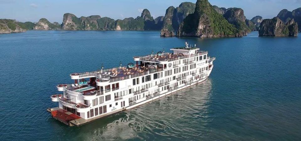 Halong Bay Cruise - Vietnam Muslim Tour 8 Days - 7 Nights