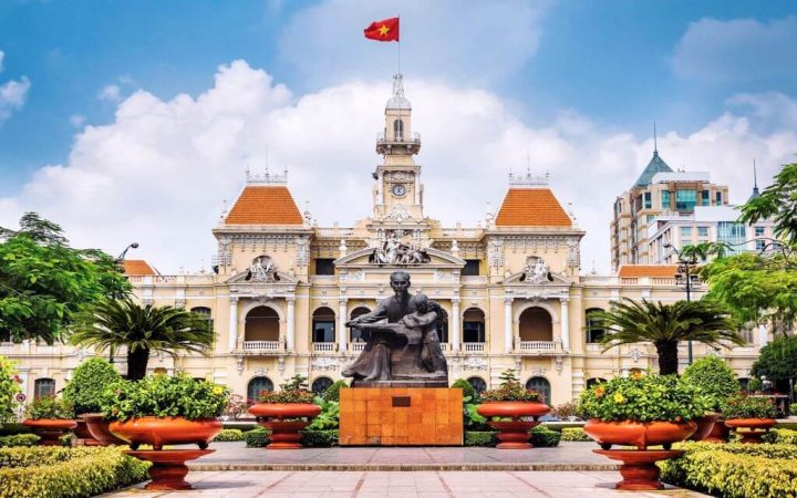 Ho Chi Minh City Hall - Saigon Islamic Day Tour
