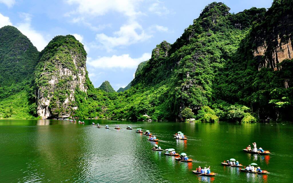 Tam Coc Muslim Day Trip