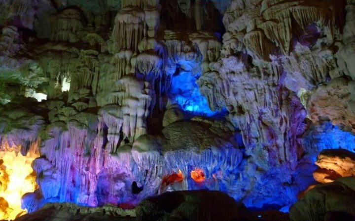 Thien Cung – Heavenly Palace Cave - Halong Bay Muslim Day Trip from Hanoi
