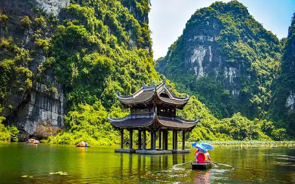 Trang An Boat Trip - Hoa Lu - Trang An Eco-tourism Complex Muslim Tour 1 Day