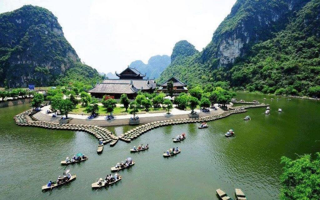 Trang An Grottoes - Hanoi - Ninh Binh Islamic Day Trip