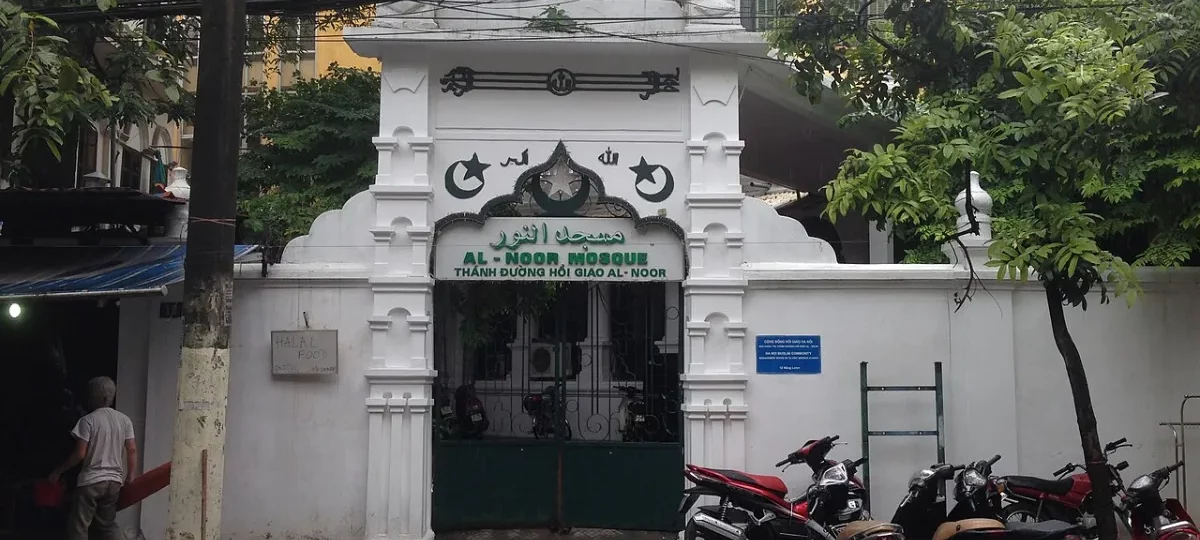 Entrance gate of Al-Noor Mosque at 12 Hang Luoc Street, Hanoi Old Quarter
