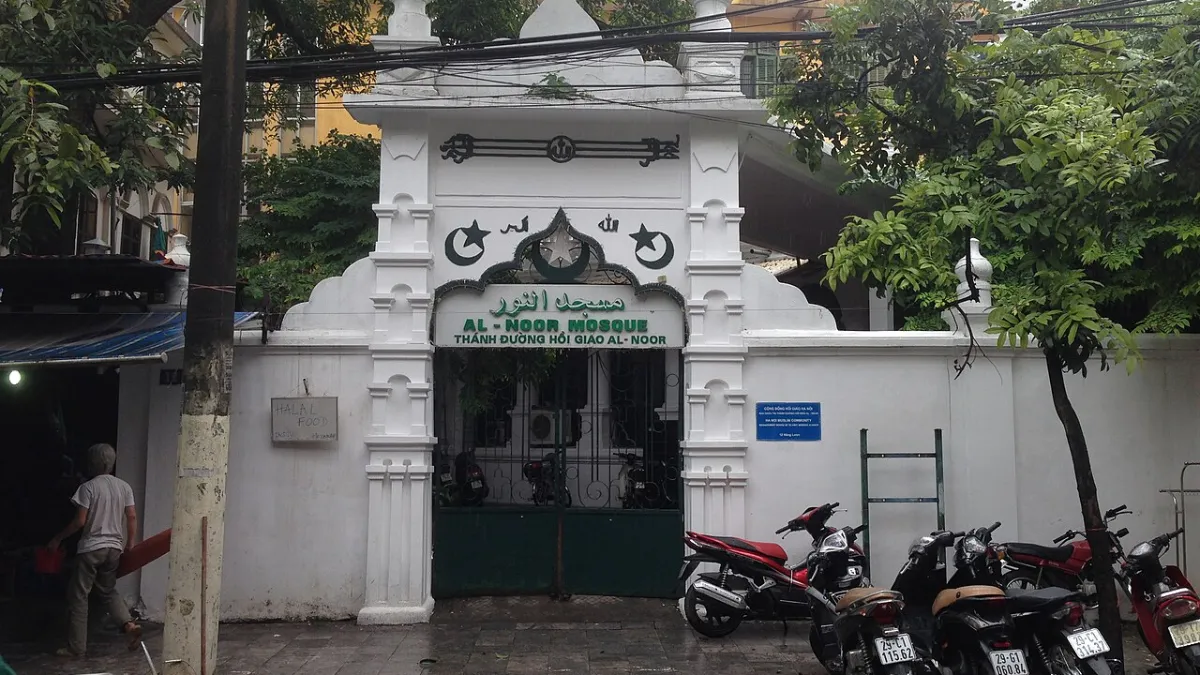 Entrance gate of Al-Noor Mosque at 12 Hang Luoc Street, Hanoi Old Quarter