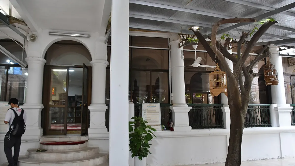 White arched prayer hall of Al-Noor Mosque on Hang Luoc Street, Hanoi