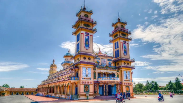 Cao Dai Temple (Tay Ninh Holy See): Day Trip Guide 2026 | Tips for Muslim Visitors