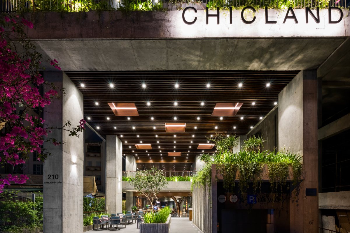 Entrance of Chicland Danang Beach Hotel