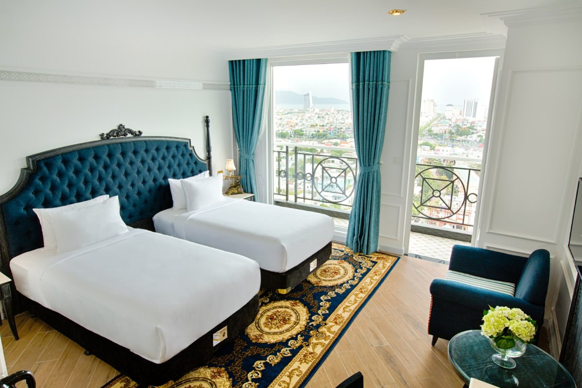 Deluxe Twin room at Fivitel Da Nang