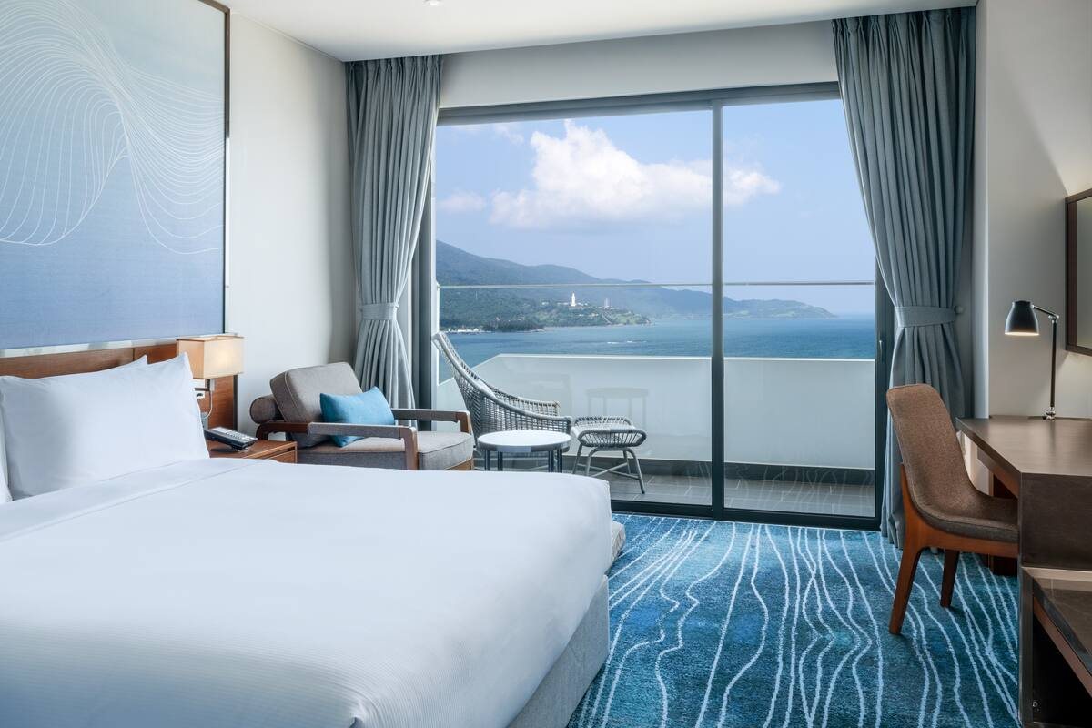 Deluxe King Room with balcony at Hilton Garden Inn Da Nang