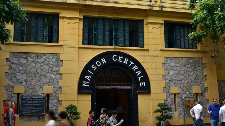 Hoa Lo Prison for Muslim Visitors: What to Expect, Children and Night Tour (2026)