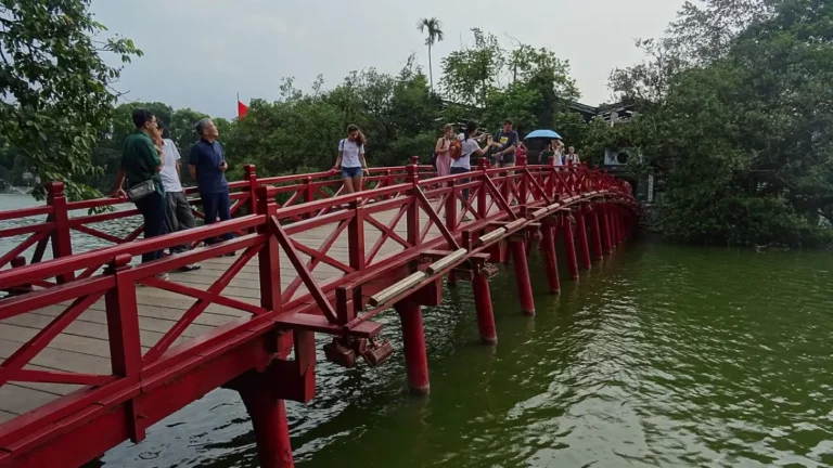 Hoan Kiem Lake Muslim Travel Guide: Ngoc Son Temple, Walking Street and Halal Food Nearby (2026)