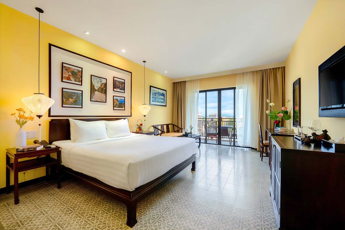 Grand Deluxe room at Hoi An Central Boutique Hotel