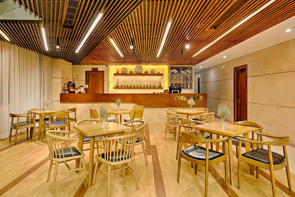 The Wooden House restaurant at Mandila Beach Hotel