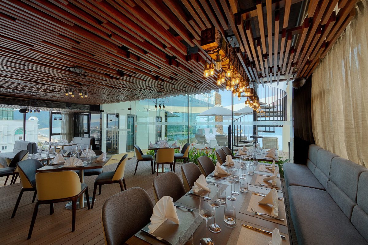 Restaurant dining area at Parosand Danang Hotel