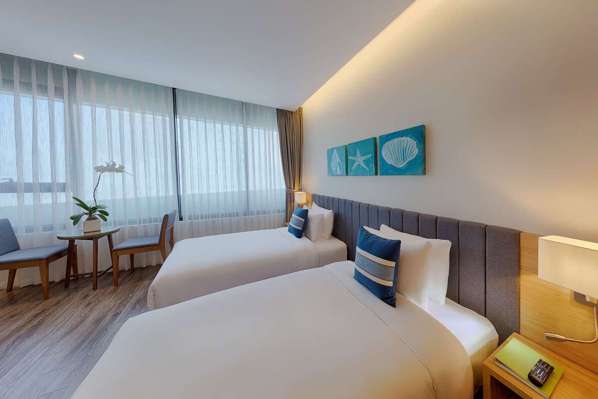 Senior Deluxe room space at Parosand Danang Hotel